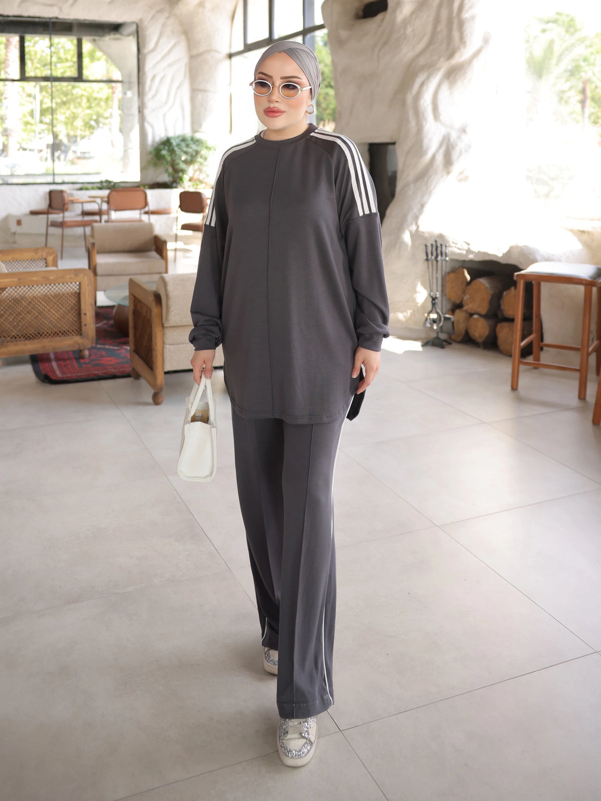 ENSEMBLE SPORT CHIC