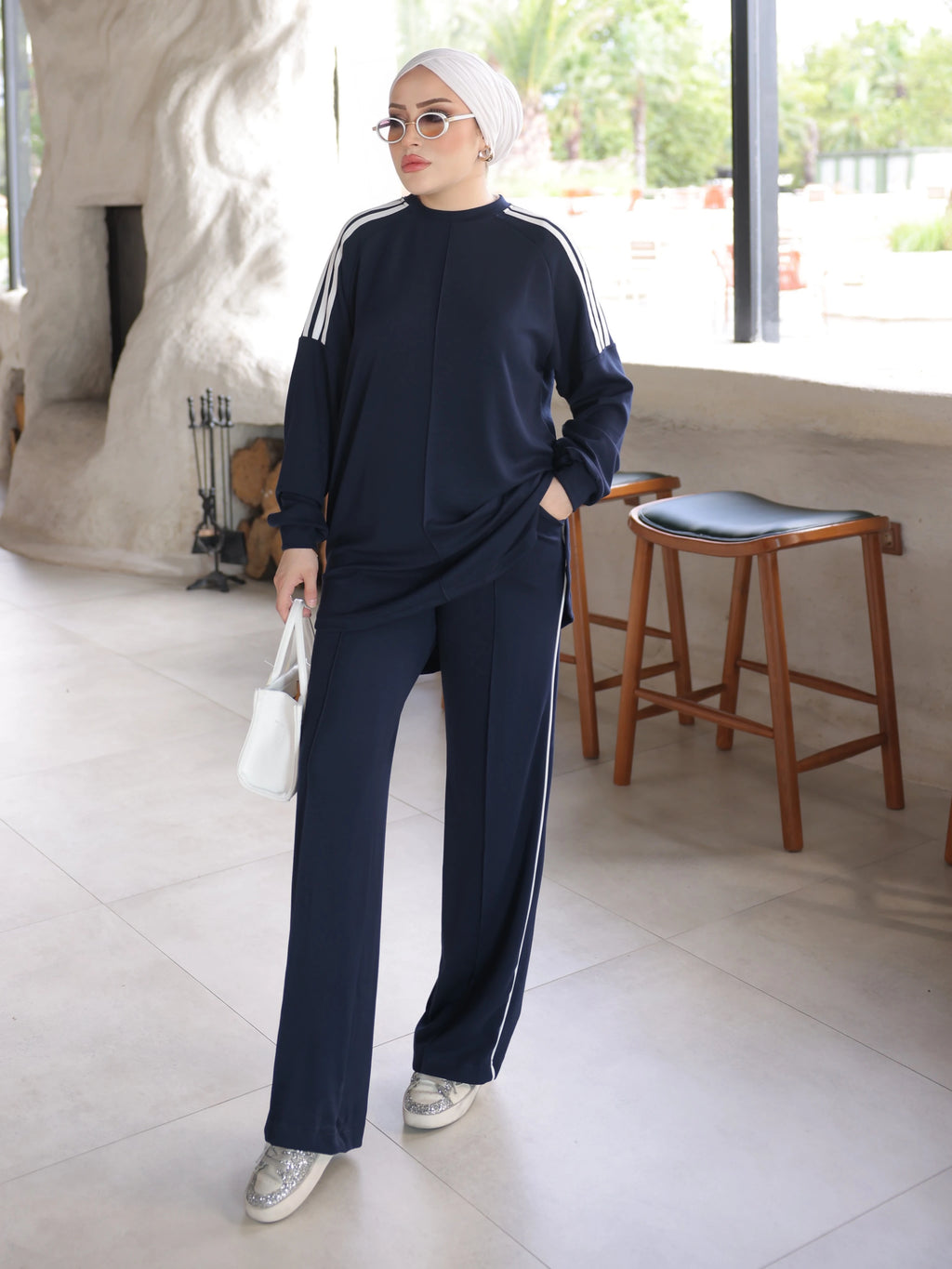 ENSEMBLE SPORT CHIC